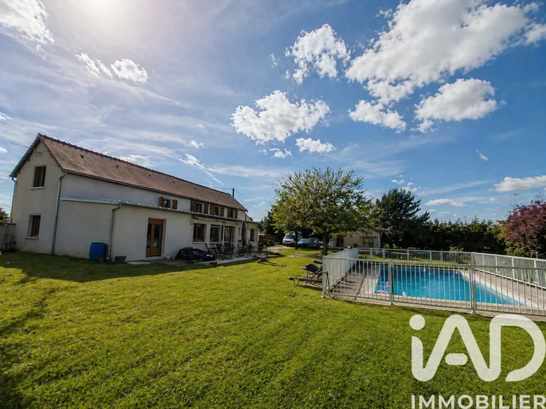 Maison 8 pièces 196 m² · à Châtellerault · 196 m² · 238 000 €