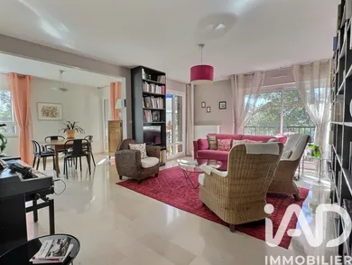 Apartment in Aix-en-Provence (13100)