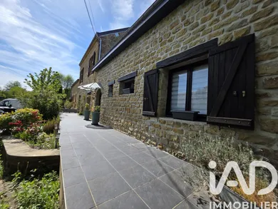 Maison de campagne à Issancourt-et-Rumel (08440)