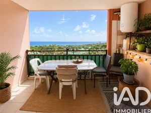 Apartment in Saint-Pierre (97410)
