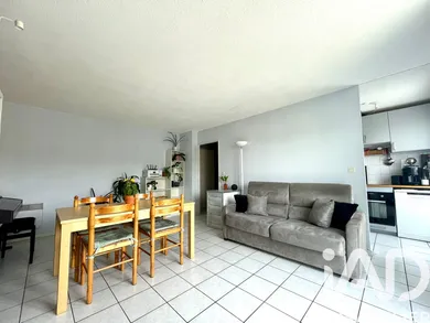 Apartment in Montereau-Fault-Yonne (77130)