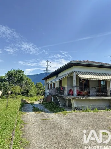 Maison traditionnelle à Éloise (01200)