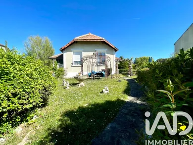Maison de village à Marolles-sur-Seine (77130)