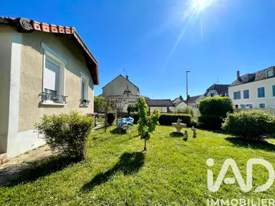 Maison de village à Marolles-sur-Seine (77130)