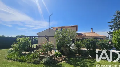 Maison traditionnelle à Le Douhet (17100)