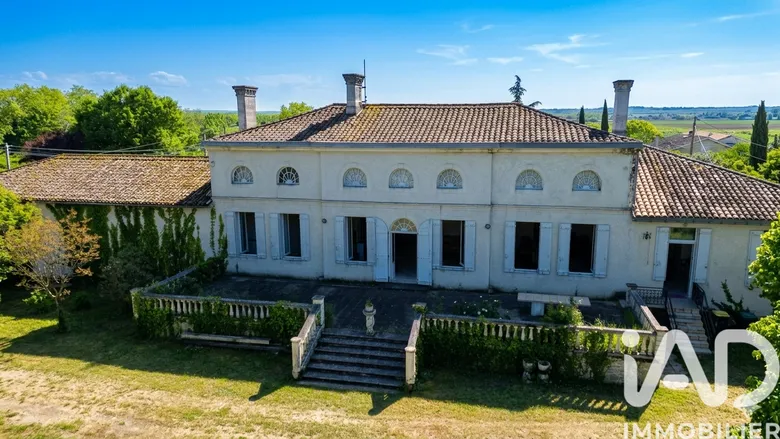 Maison 6 pièces 210 m² · à Lamothe-Landerron · 210 m² · 312 000 €
