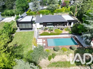 Maison d'architecte à Sorèze (81540)