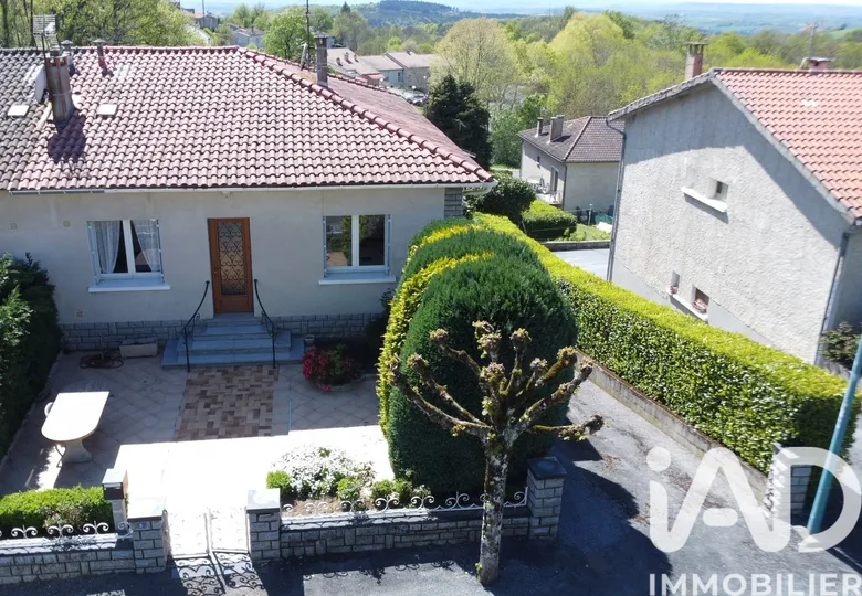 Maison 6 pièces 92 m² · à Lacrouzette · 91,5 m² · 90 000 €