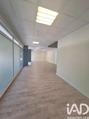 Murs commerciaux  à Étrembières (74100)