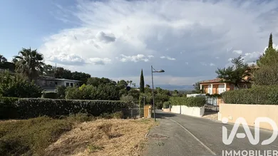 Terrain à bâtir à Fréjus (83370)
