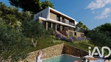 Terrain à bâtir à Fréjus (83370)