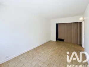 Apartment in Reims (51100)