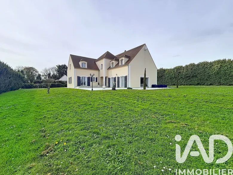 Maison 8 pièces 327 m² · à Nojeon-en-Vexin · 327 m² · 599 000 €