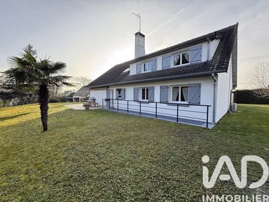 Mansion in Ville-Saint-Jacques (77130)