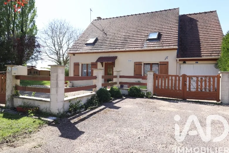 Maison 5 pièces 110 m² · à Villemoutiers · 110 m² · 129 500 €