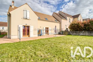 Maison traditionnelle à Magny-en-Vexin (95420)