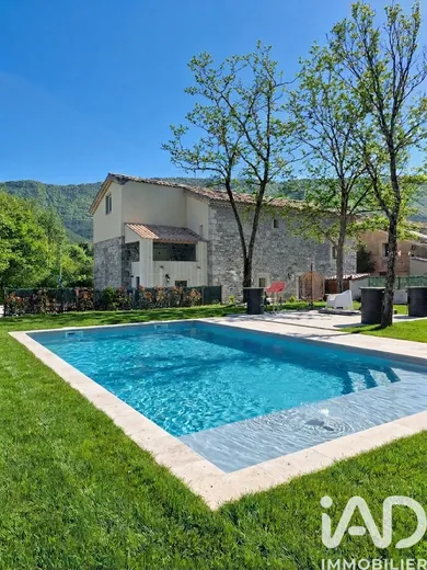 Maison traditionnelle à Les Omergues (04200)