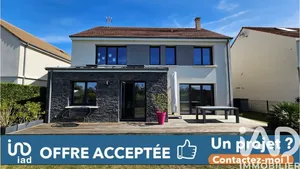 Maison à Crespières (78121)