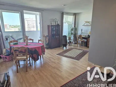 Appartement à La Roche-sur-Yon (85000)