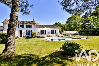 Maison de campagne à Vouhé (79310)
