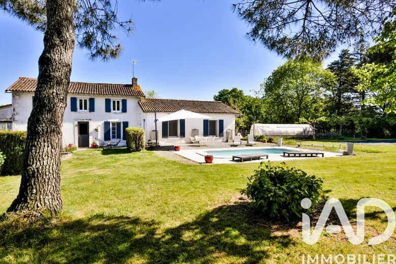 Maison 5 pièces 148 m² · à Vouhé · 148 m² · 218 500 €