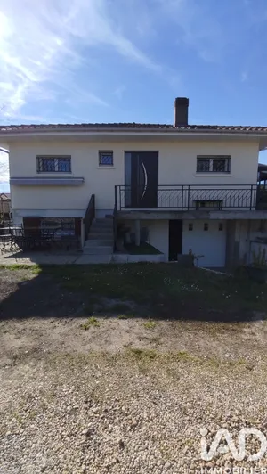 Maison à Le Taillan-Médoc (33320)
