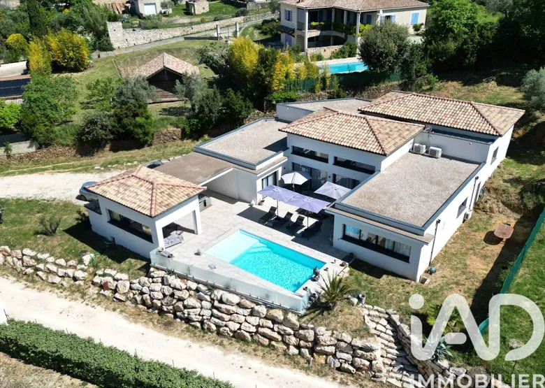 Maison 9 pièces 310 m² · à Saint-Michel-d'Euzet · 310 m² · 1 200 000 €