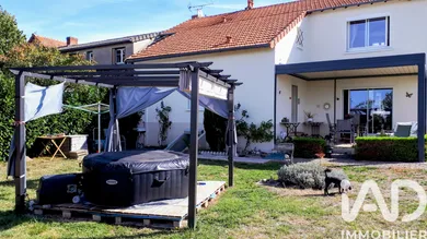 House in Vernusse (03390)