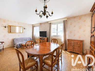 Apartment in Saint-Étienne (42100)