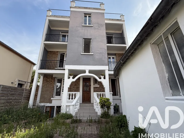 Immeuble 6 pièces 124 m² · à Nanterre · 124 m² · 549 000 €