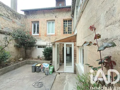 Building in Lillebonne (76170)