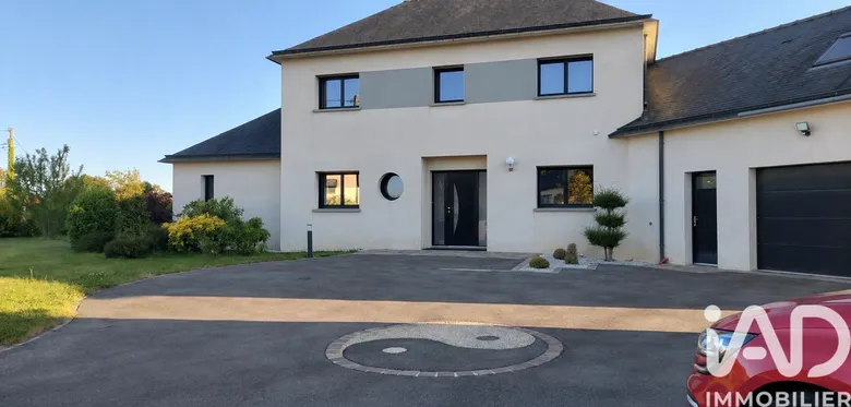 Maison 7 pièces 189 m² · à Montauban-de-Bretagne · 189 m² · 443 000 €