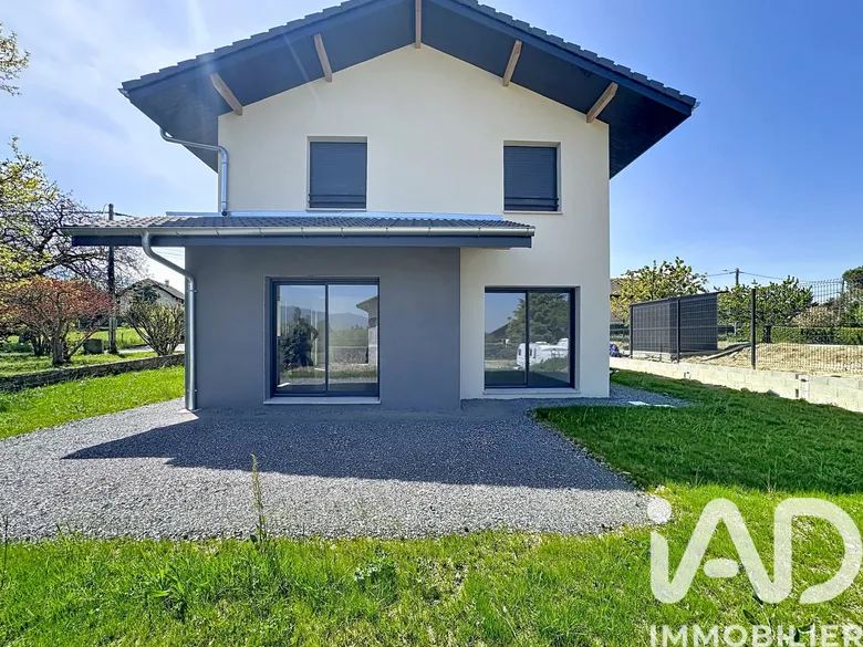 Maison 5 pièces 100 m² · à Bons-en-Chablais · 100,1 m² · 579 000 €