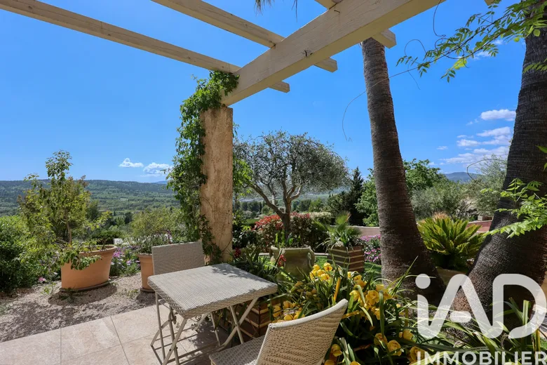 Maison 4 pièces 125 m² · à Tourrettes · 125 m² · 529 000 €