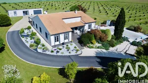 Maison à Roullet-Saint-Estèphe (16440)