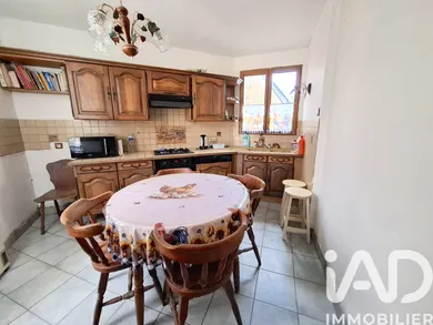 House in Chevillé (72350)