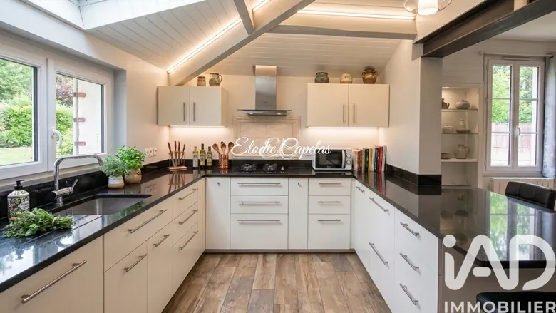 Maison 6 pièces 189 m² · à Saucats · 189 m² · 398 000 €