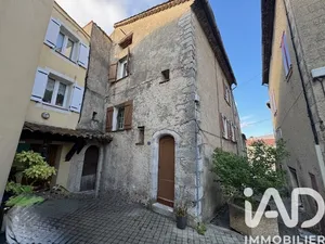 Village house in La Roque-Esclapon (83840)