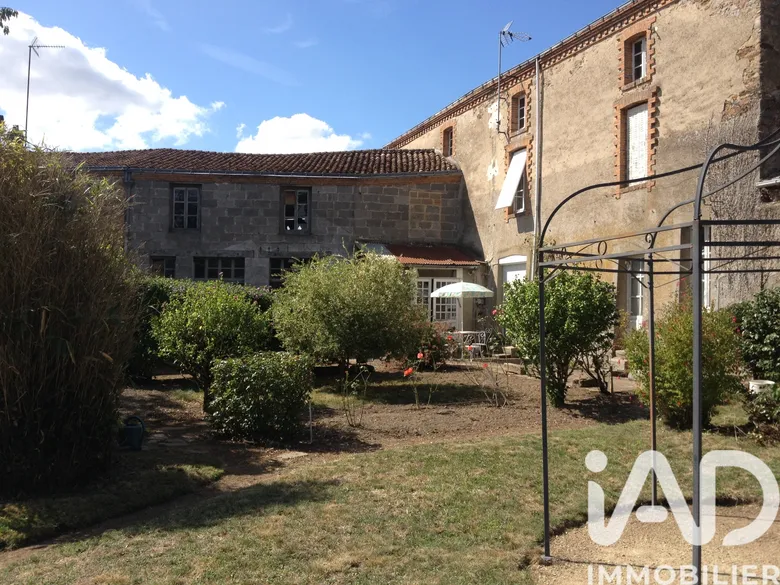 Maison 7 pièces 181 m² · à Trémentines · 181 m² · 198 500 €