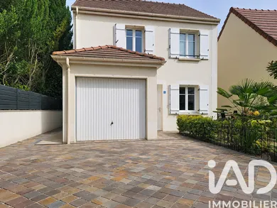 Pavillon à Chanteloup-les-Vignes (78570)
