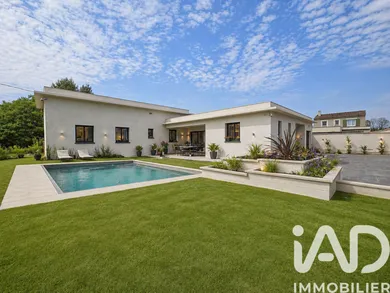 Maison d'architecte à Caumont-sur-Durance (84510)