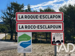 Maison de village à La Roque-Esclapon (83840)