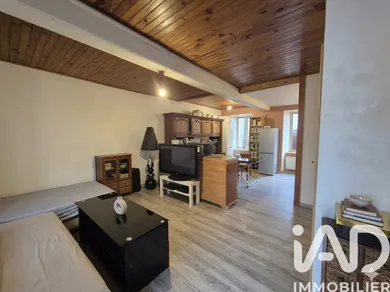 Immeuble à Le Vernet-Chaméane (63580)