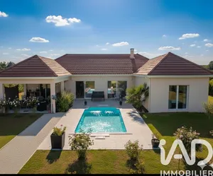 Maison d'architecte à Estivareilles (03190)