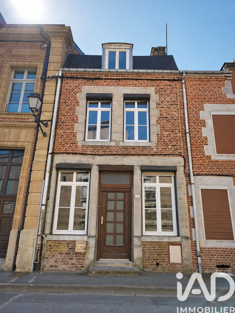 Maison 3 pièces 93 m² · à Rocroi · 93 m² · 96 000 €
