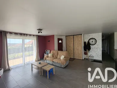 Pavillon à Marolles-sous-Lignières (10130)