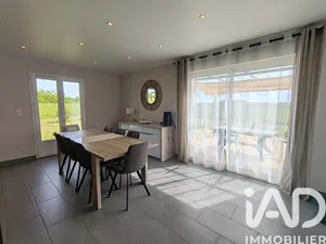 Pavillon à Marolles-sous-Lignières (10130)