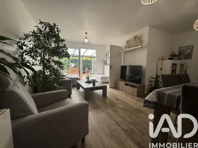 Apartment in Éragny (95610)