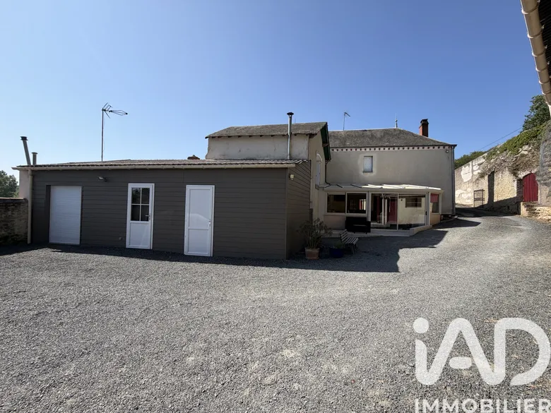 Maison 7 pièces 170 m² · à Saint-Généroux · 170 m² · 164 000 €