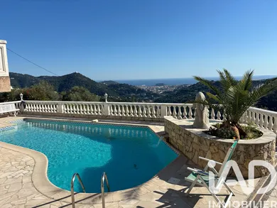 Pavillon à Saint-André-de-la-Roche (06730)